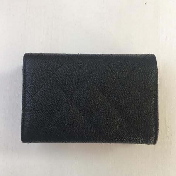 2018SS 数量限定【CHANEL】待望の三つ折りミニ財布！ギフトにA84401